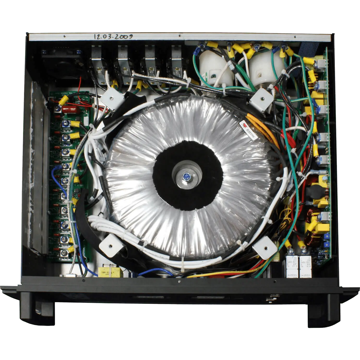 Prestige Series P-3600 AR G 30A Global Voltage Regulator/Power Conditioner - Image 3