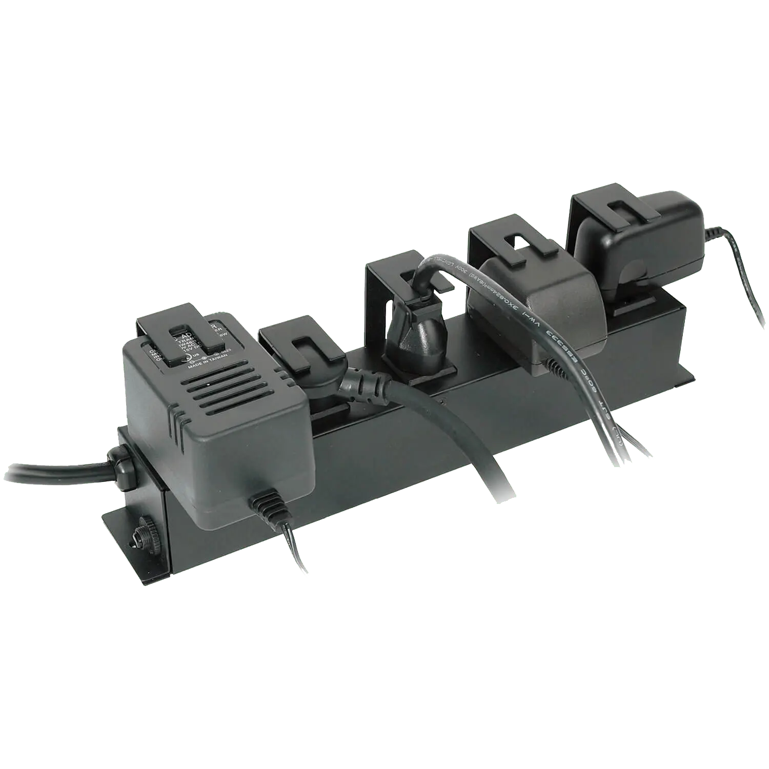 Pro Plugs PLUGLOCK 5-Outlet Locking Power Distribution Unit - Image 2